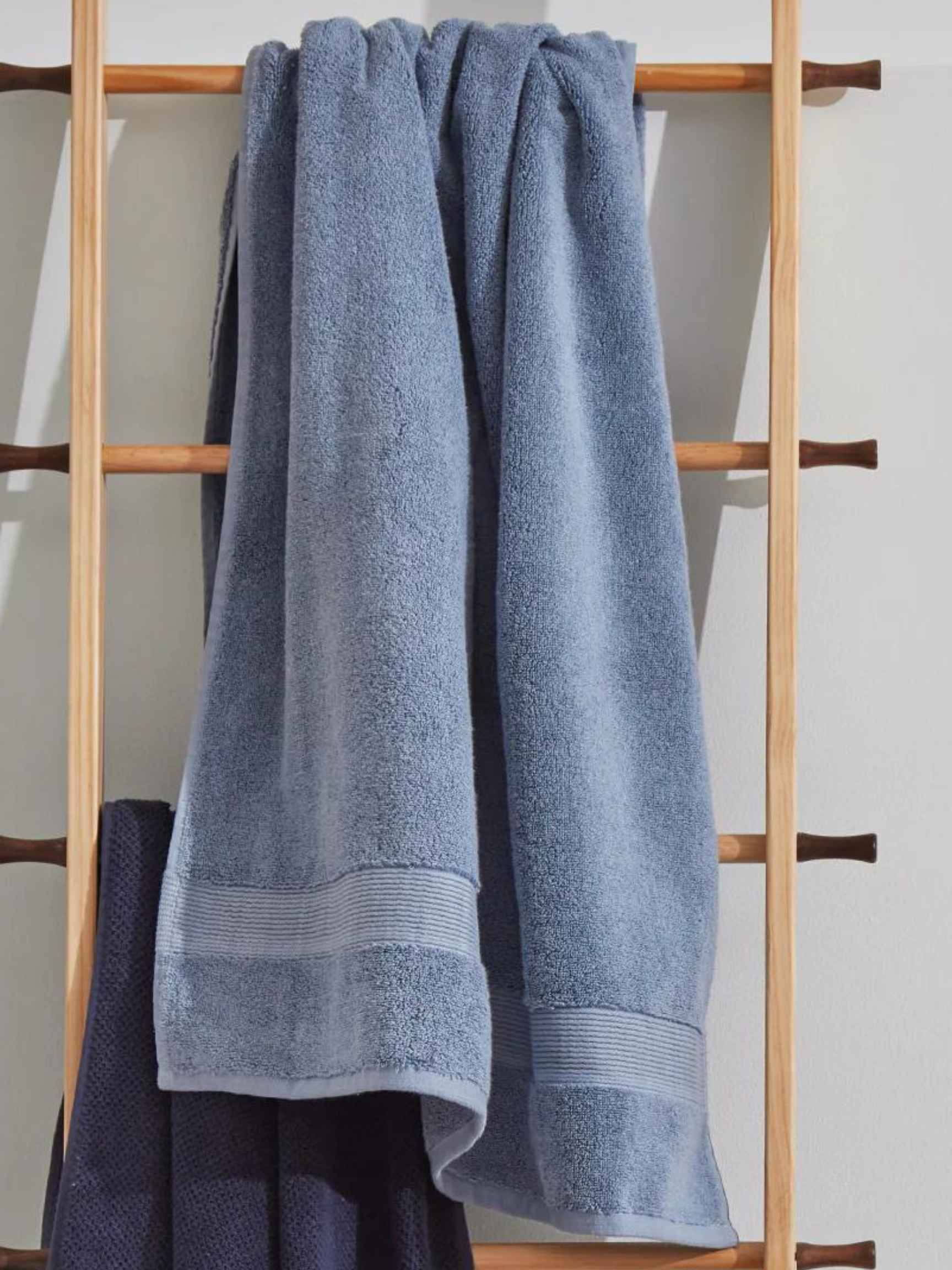 To have Earth Friendly Weddings considers adding these stunning chambray towels to your wedding registry